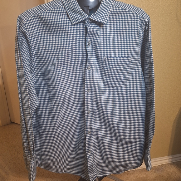 Tommy Bahama Navy and White Checkered Shirt. Size L. 100% Cotton - Picture 2 of 6